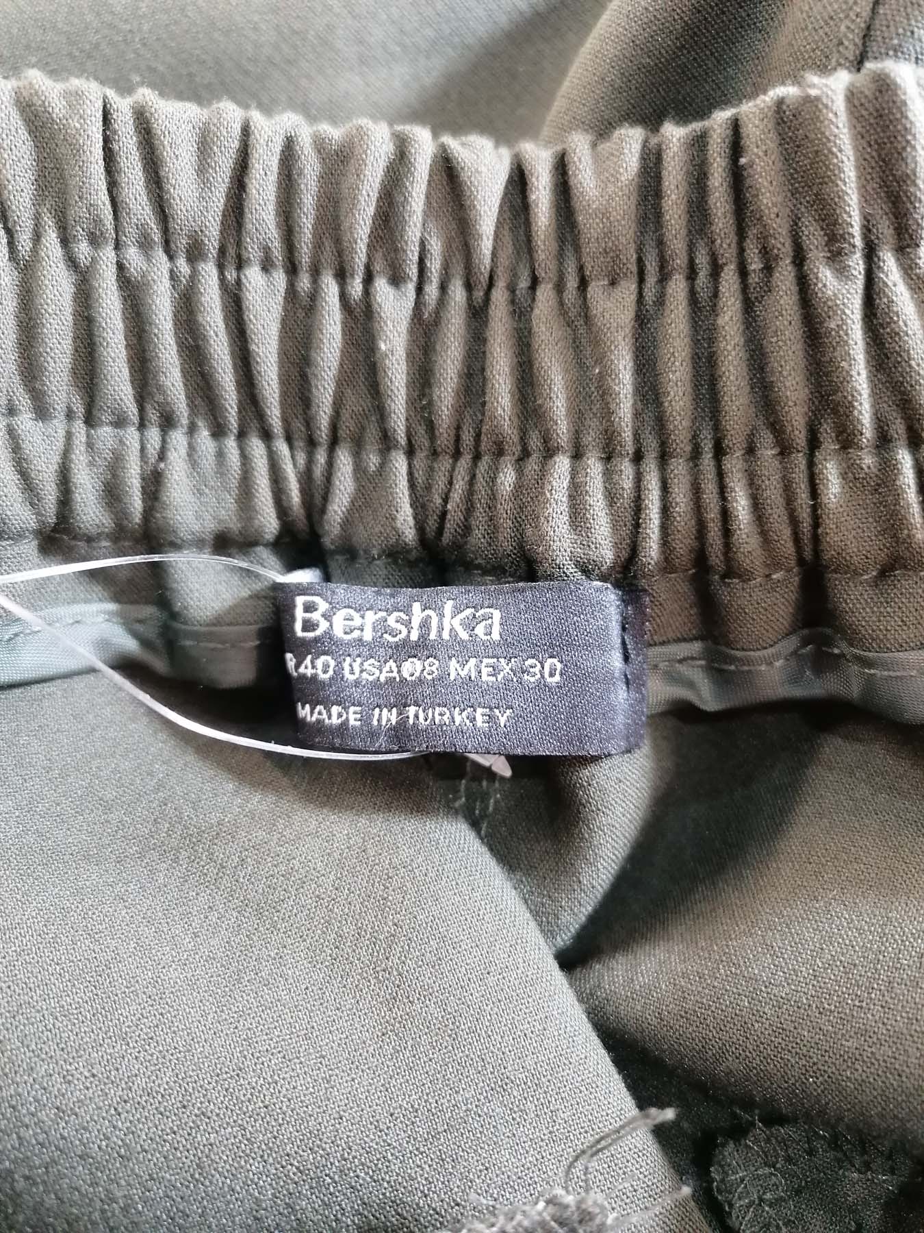 Pantaloni Bershka Femei - M