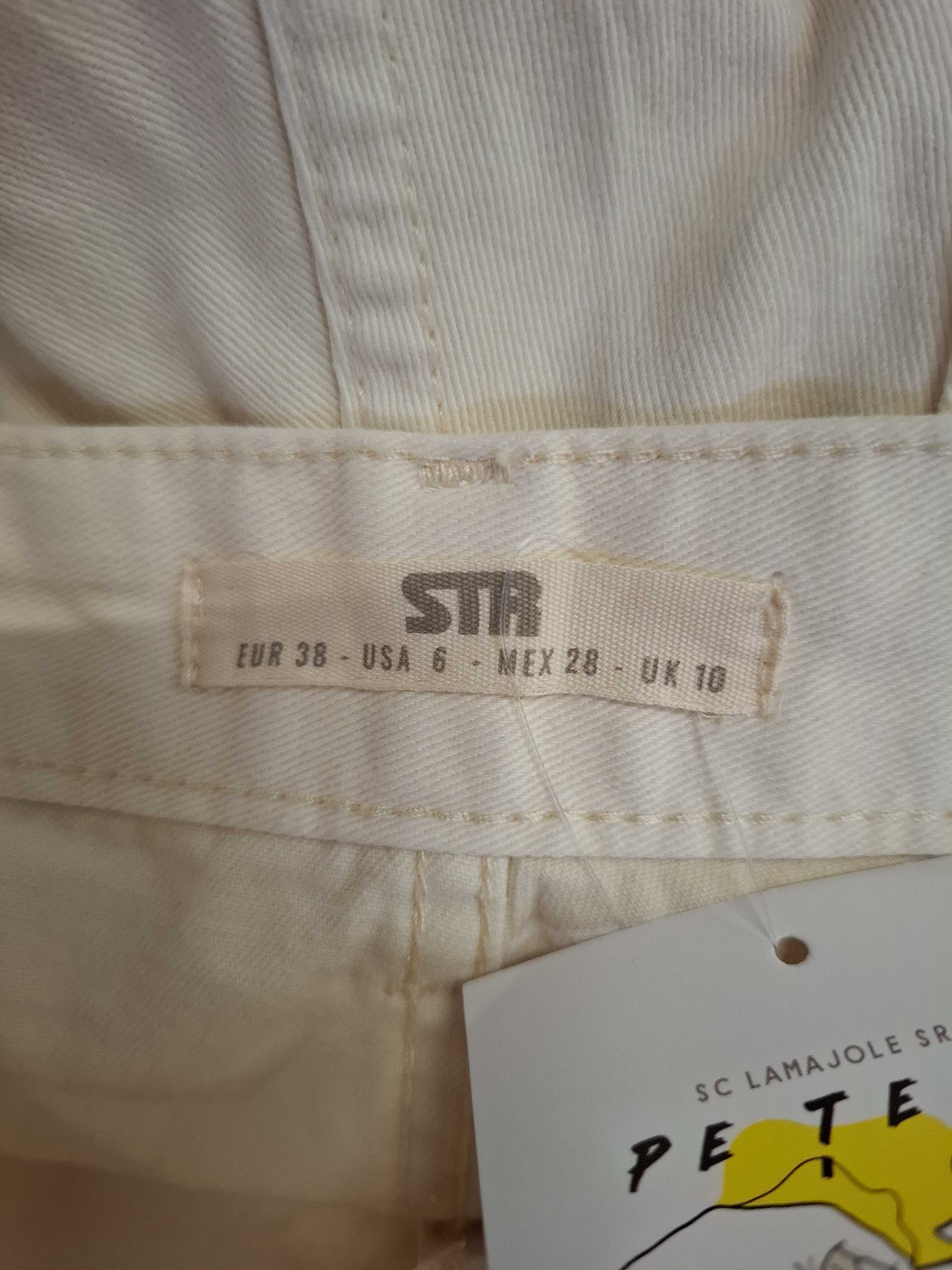Blugi Stradivarius Femei - M