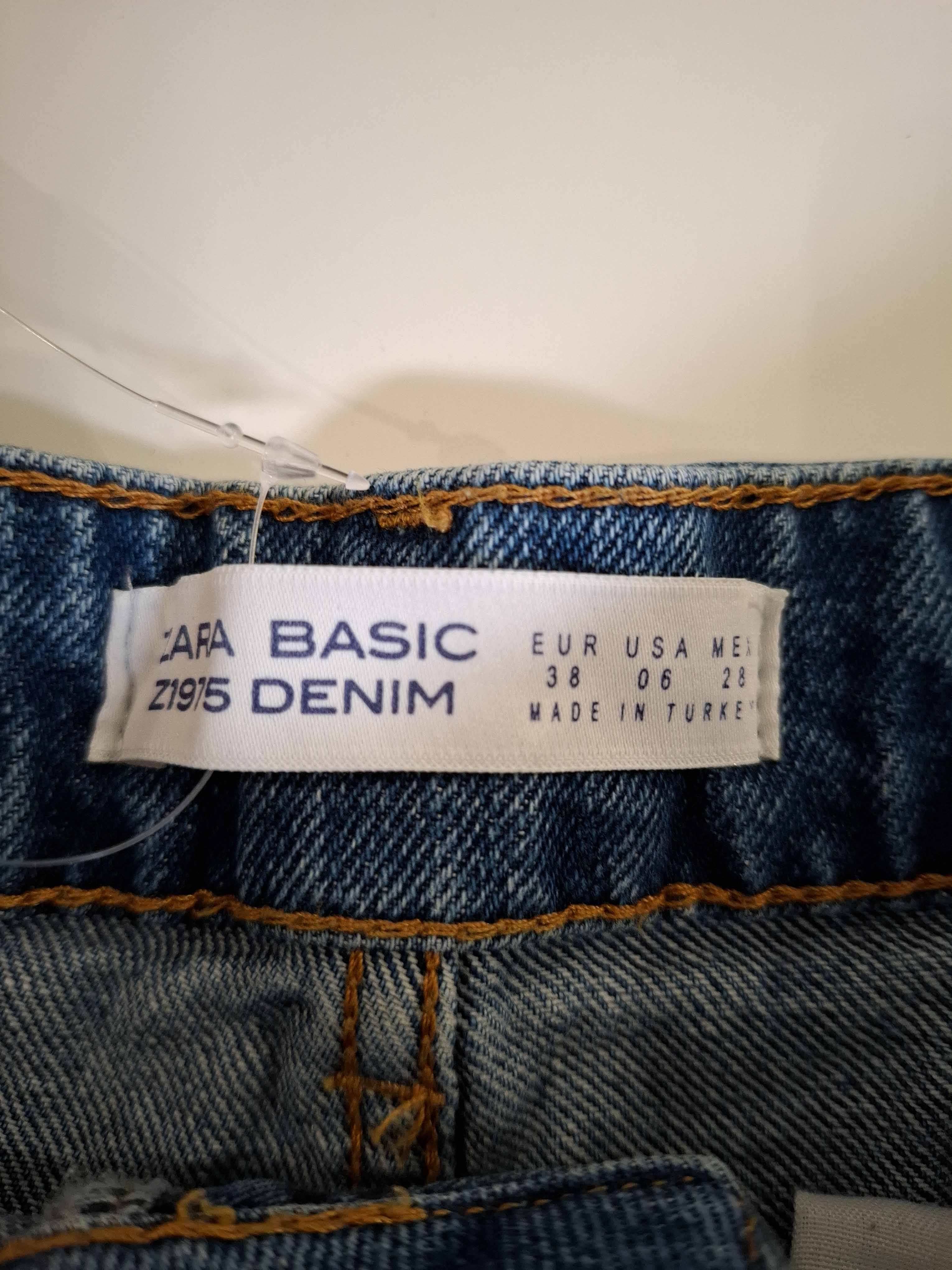 Pantaloni scurti Zara Femei - M