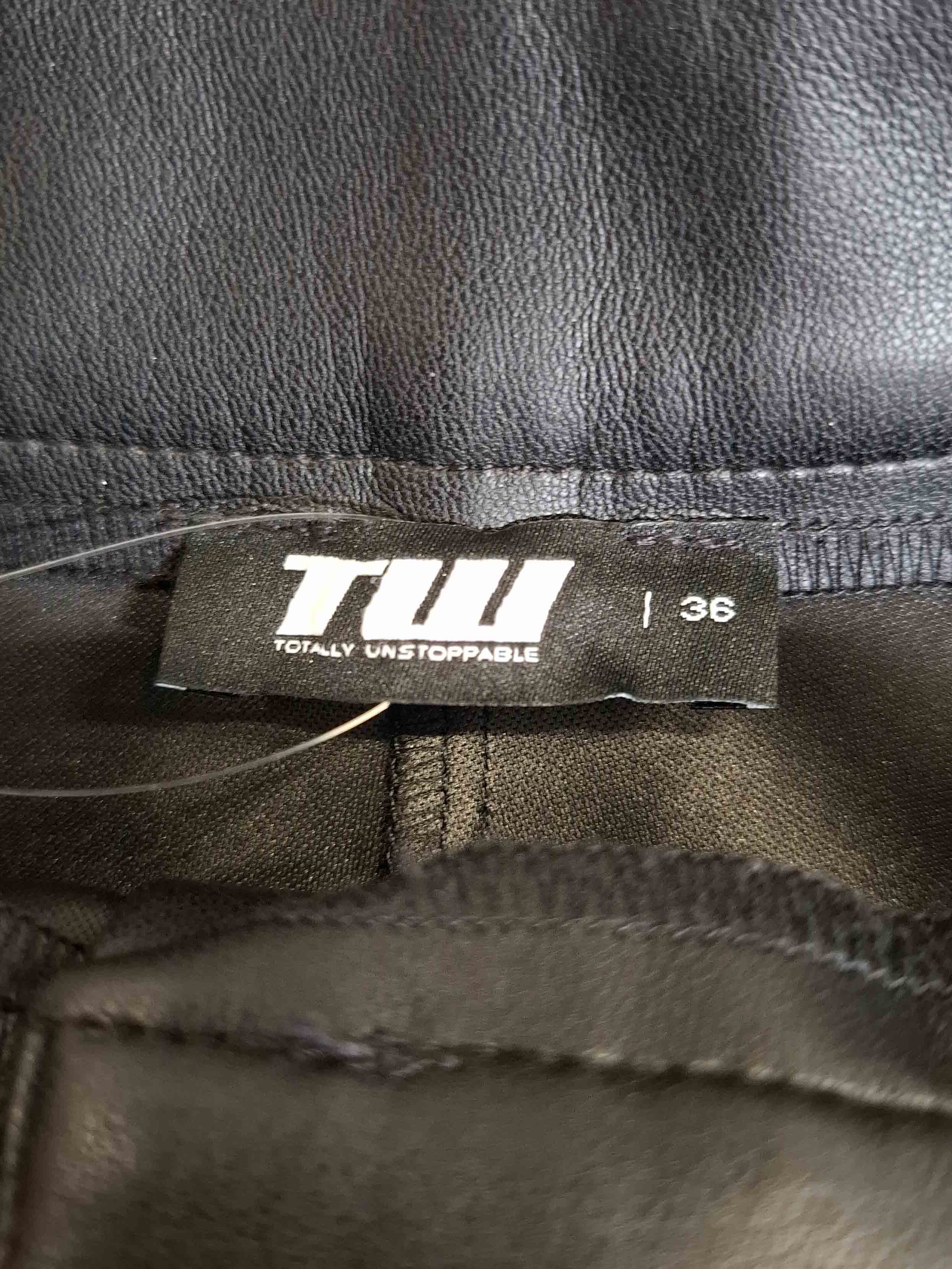 Pantaloni scurti TW Femei - S