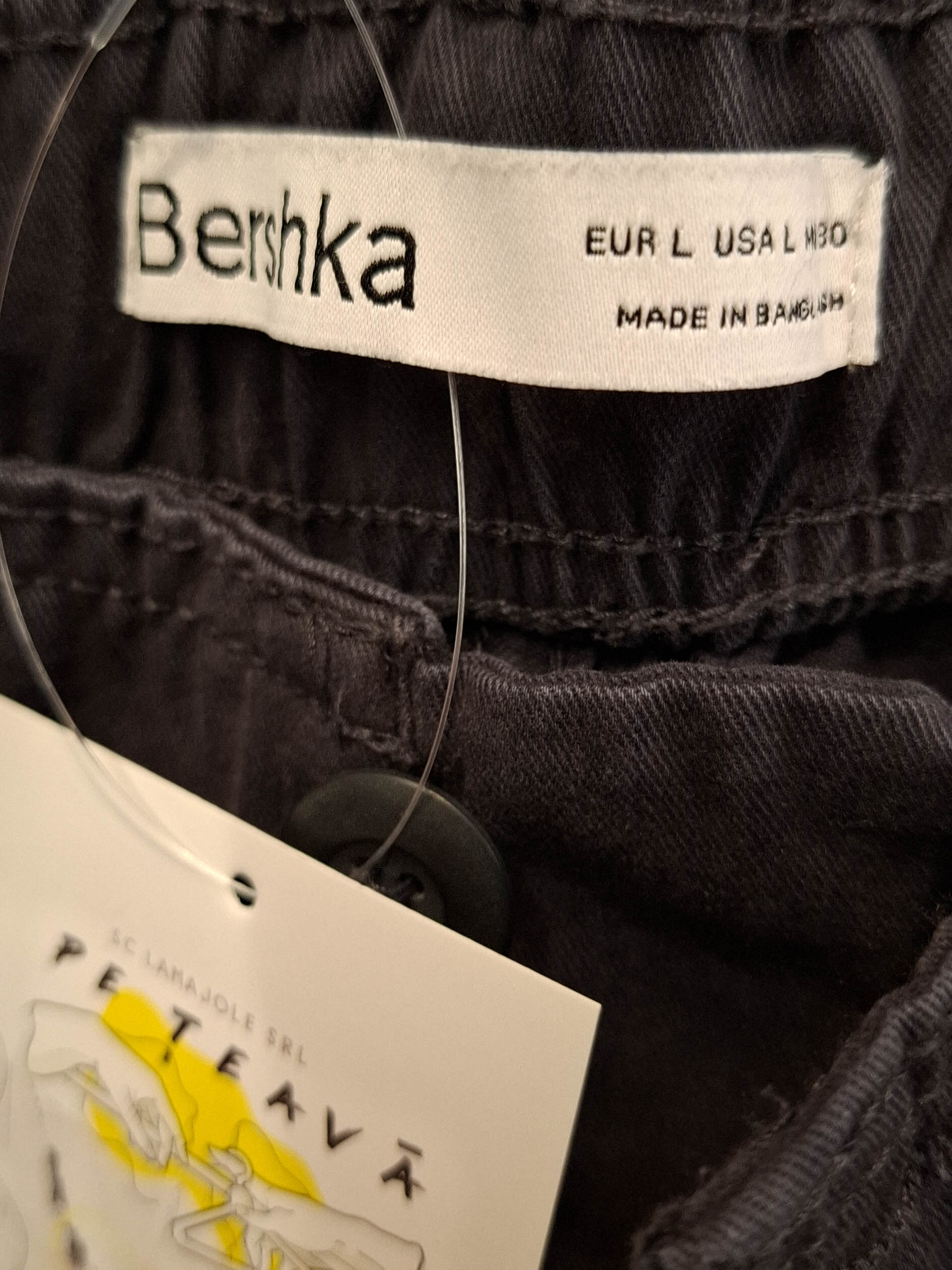 Pantaloni scurti Bershka Femei - L