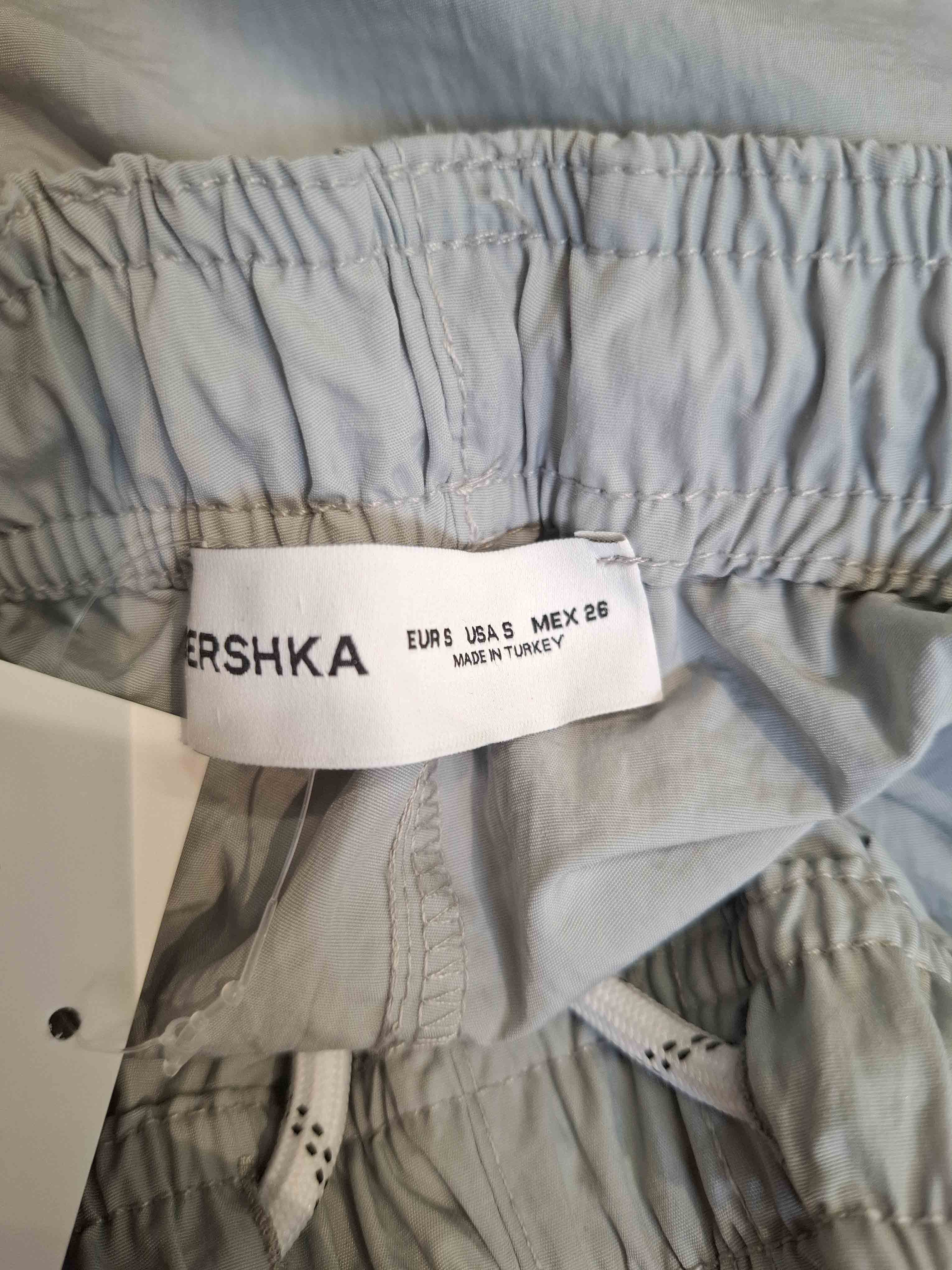 Pantaloni Bershka Femei - S
