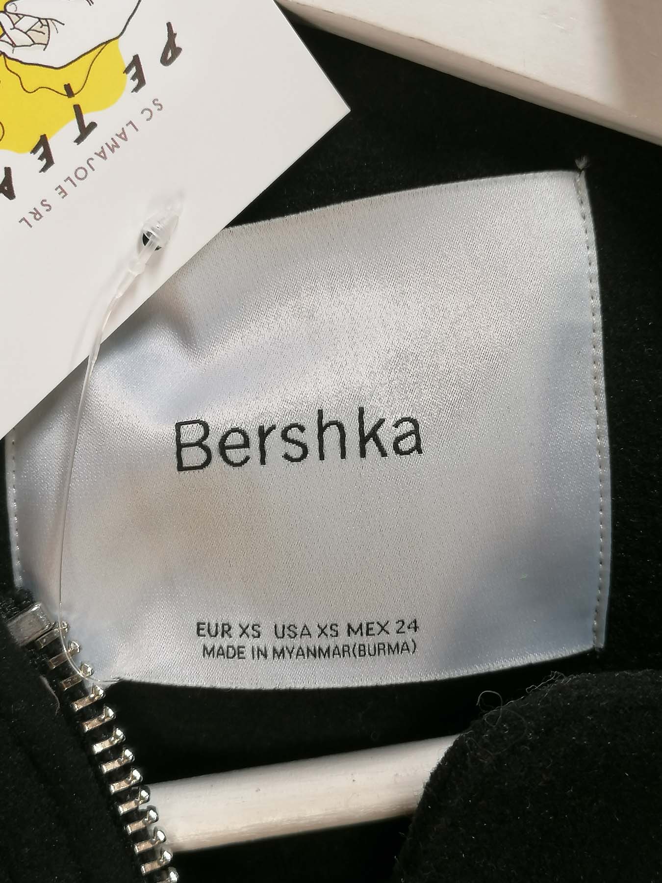 Geaca Bershka Femei - XS