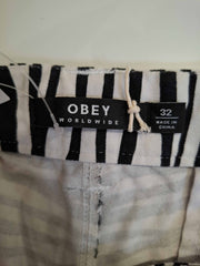 Pantalon scurti Obey Femei - M