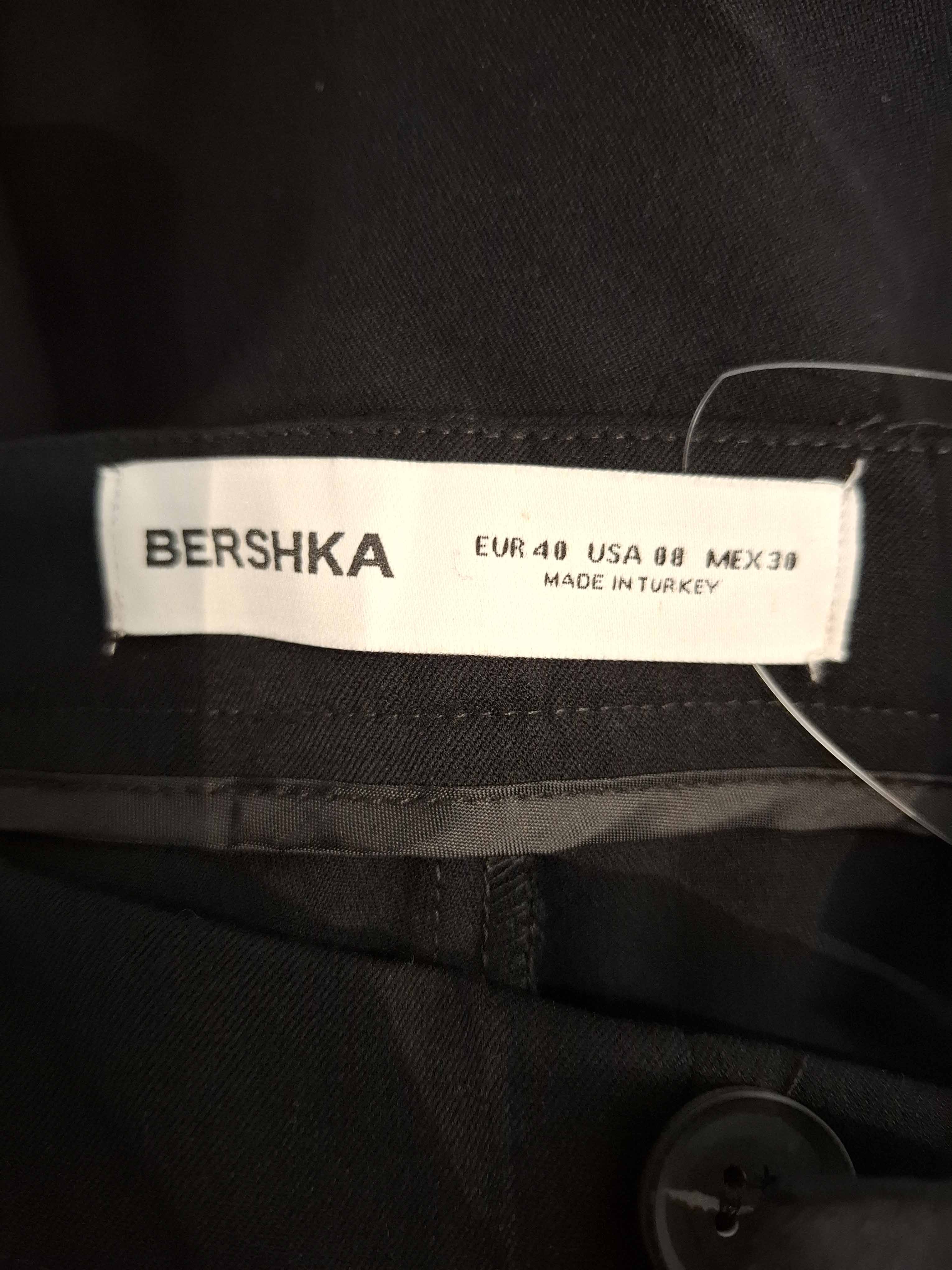 Pantaloni Bershka Femei - L