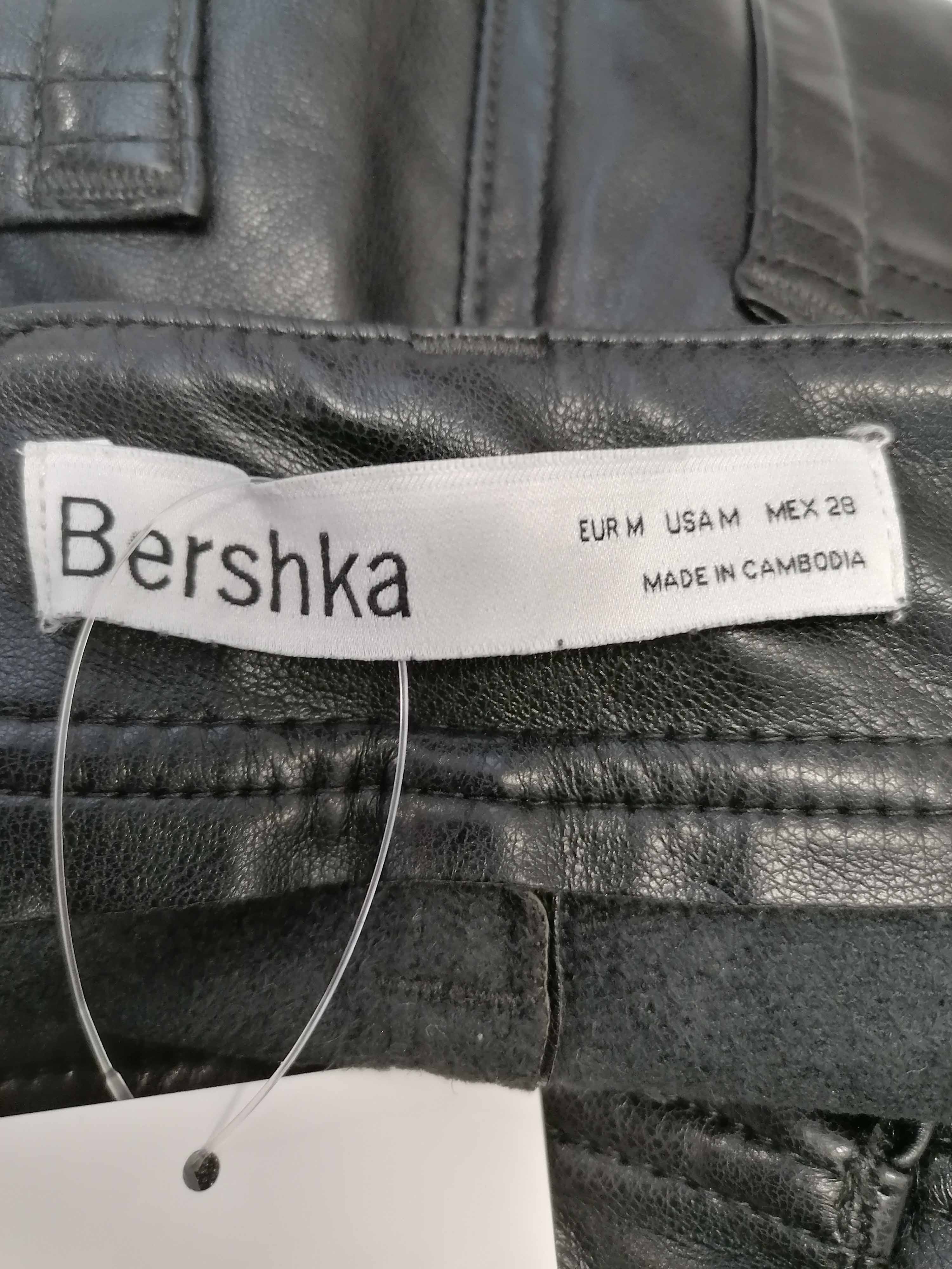 Pantaloni Bershka Femei - M