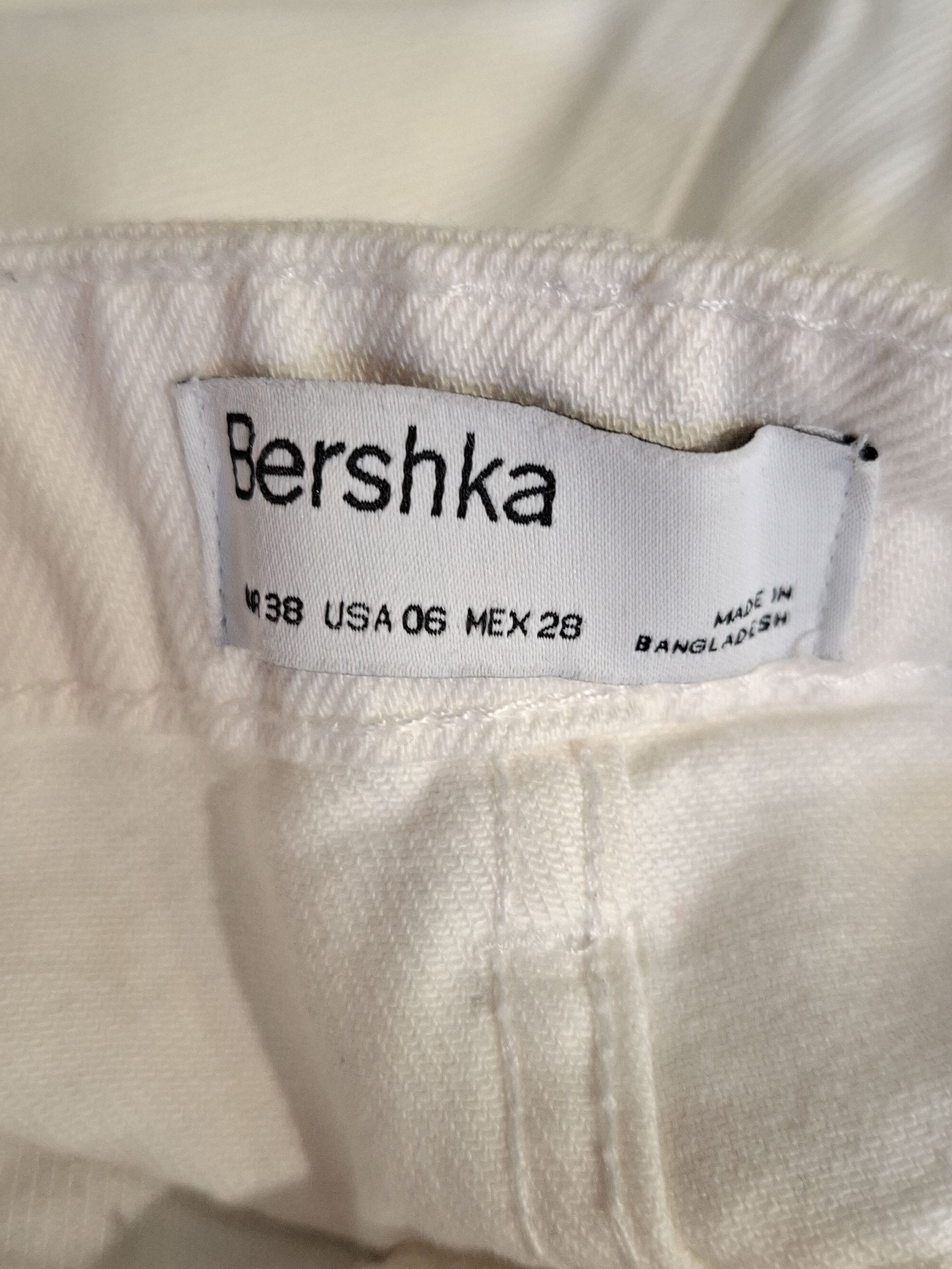 Blugi Bershka Femei - M