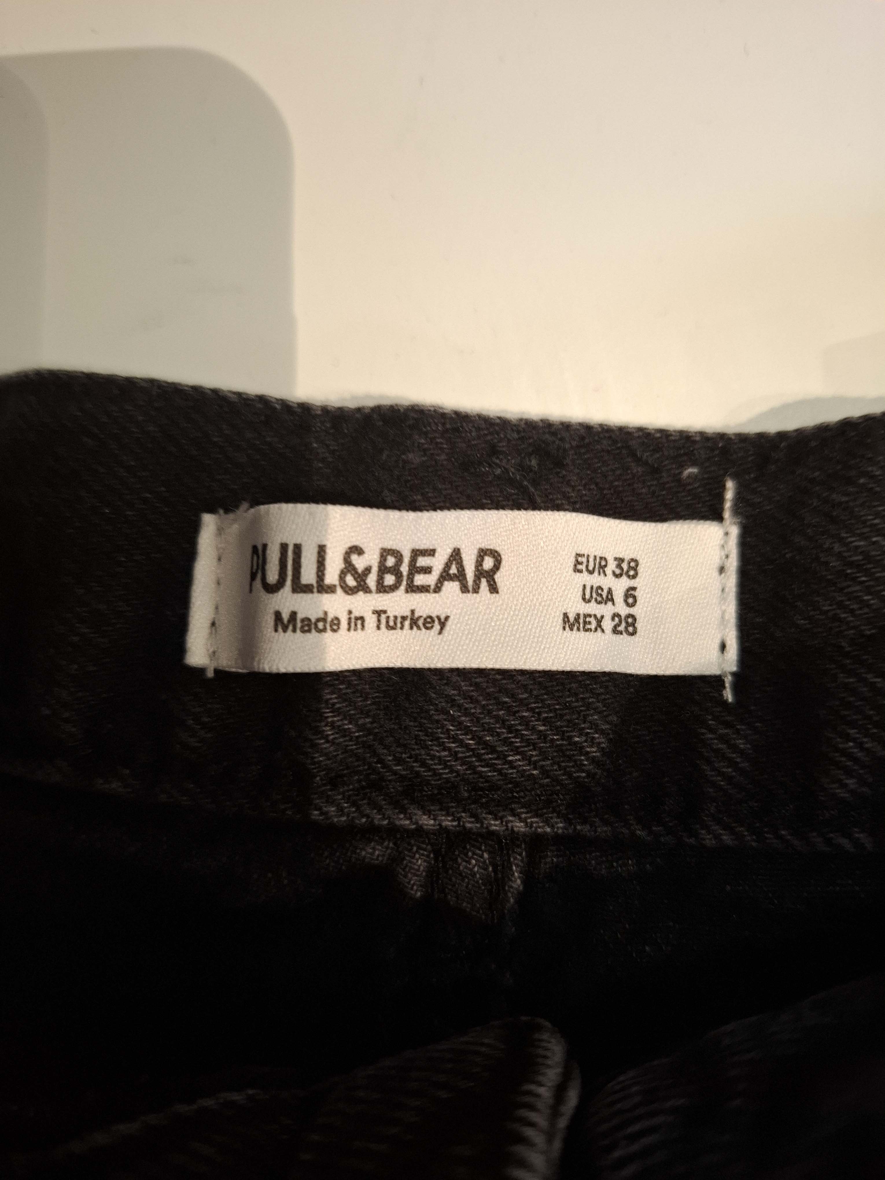 Pantaloni Scurti Pull&Bear Femei - M
