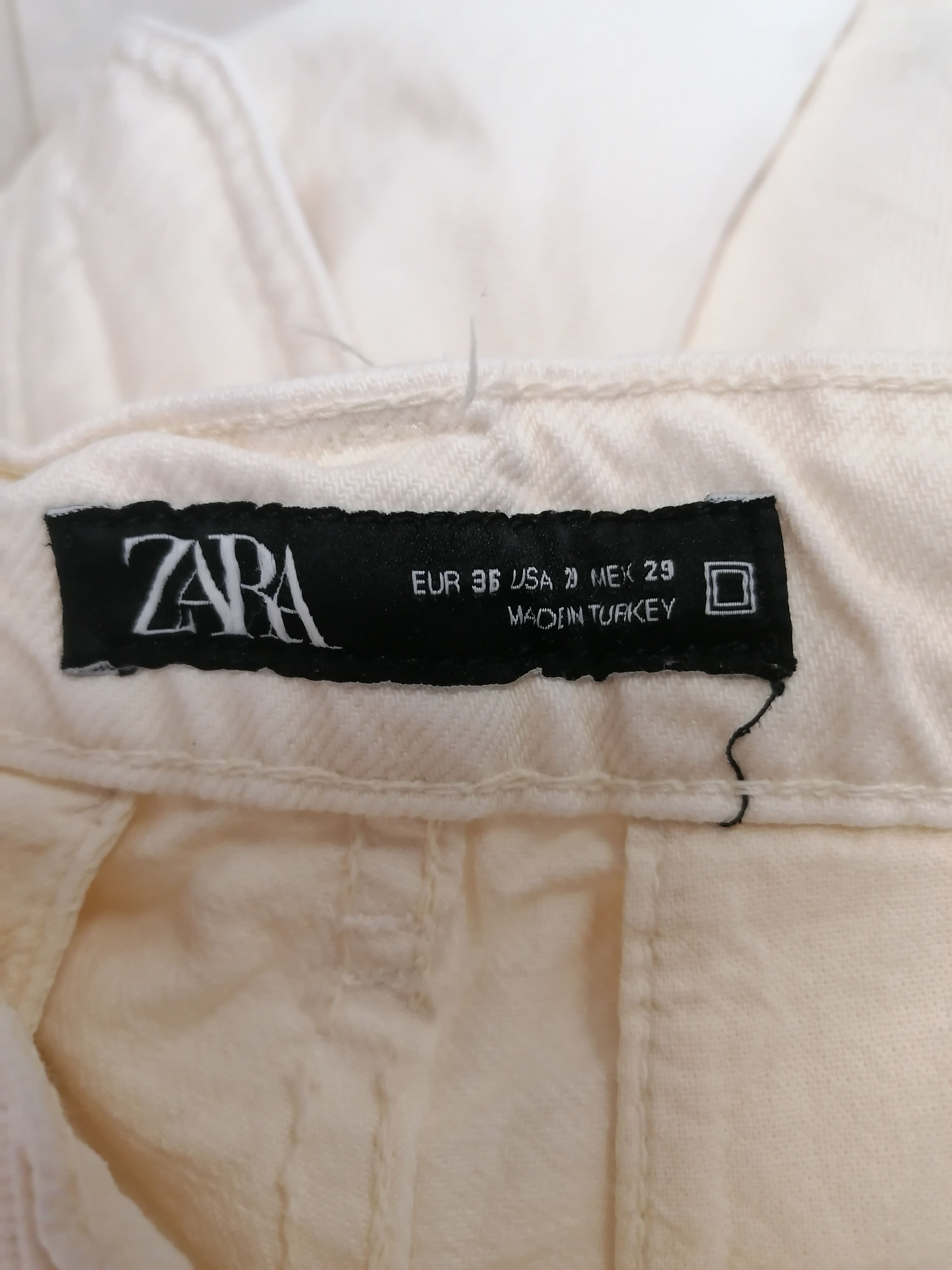Pantaloni Zara Femei - XS
