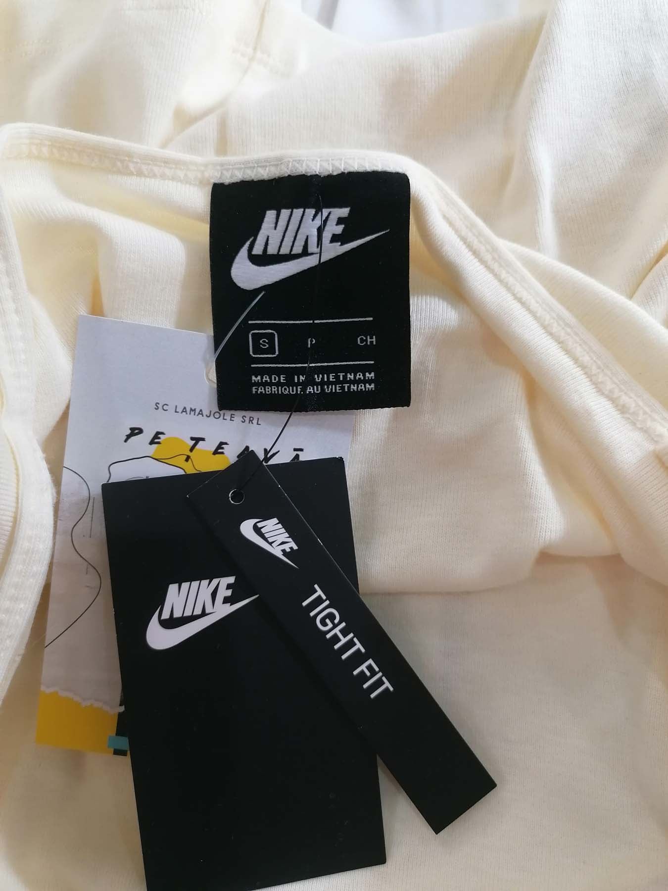 Maiou Nike Femei - S Nou cu Eticheta