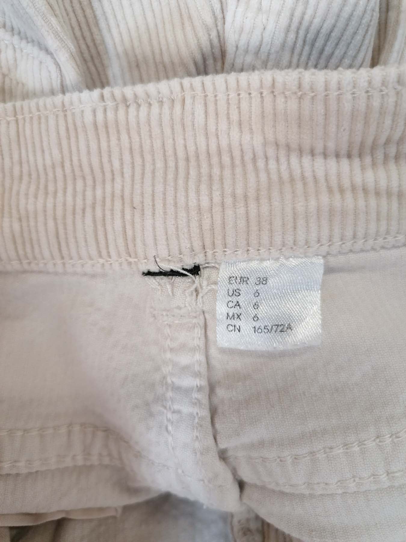 Pantaloni H&M Femei - M
