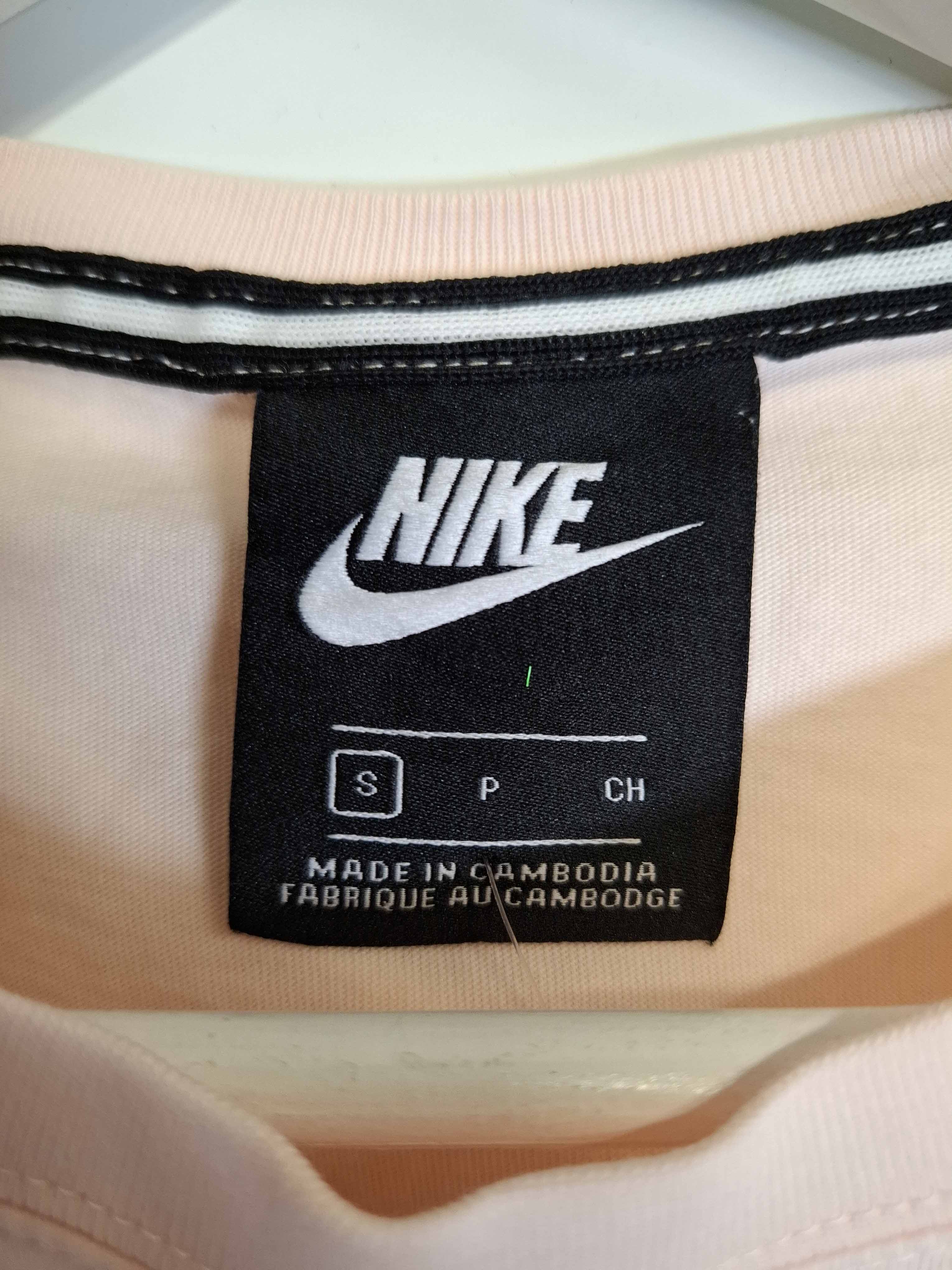 Tricou Nike Femei - S