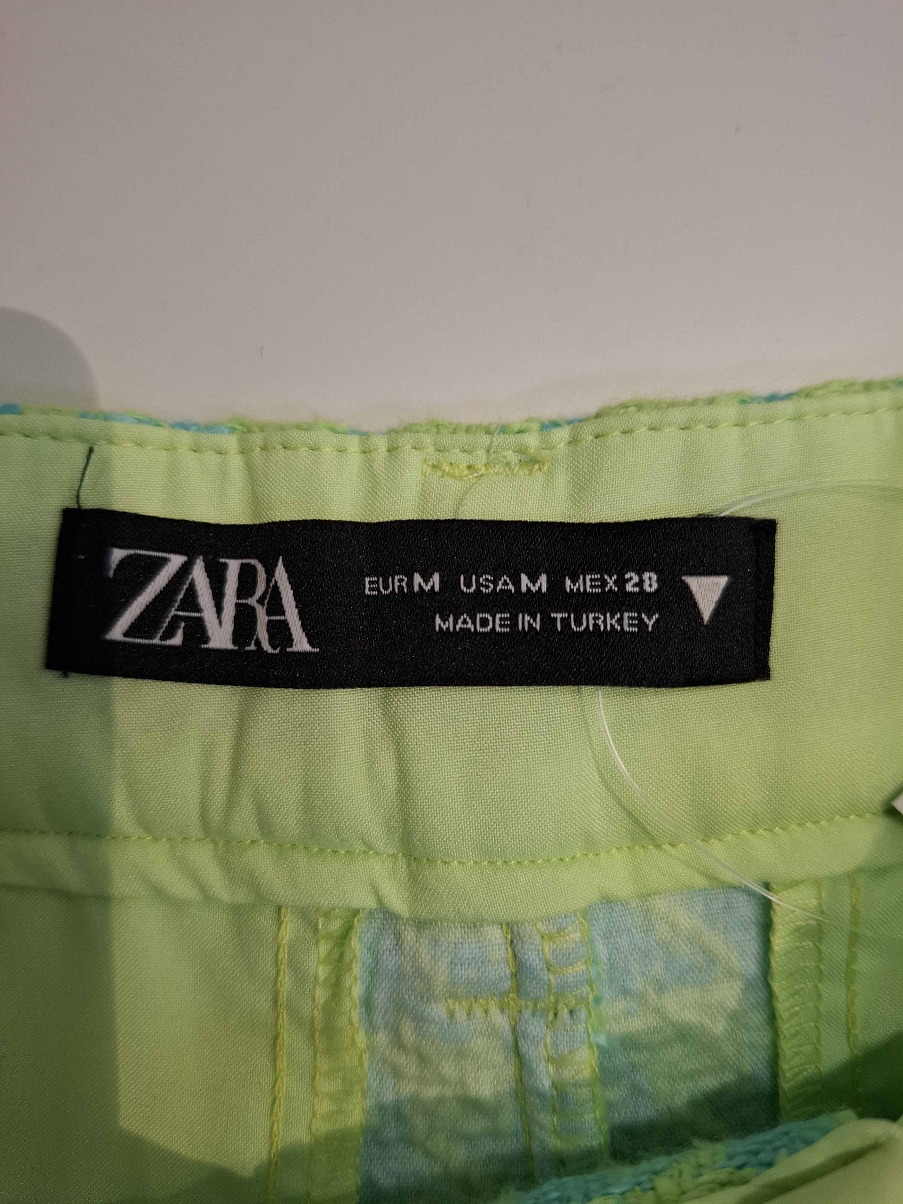 Pantaloni scurti Zara Femei - M
