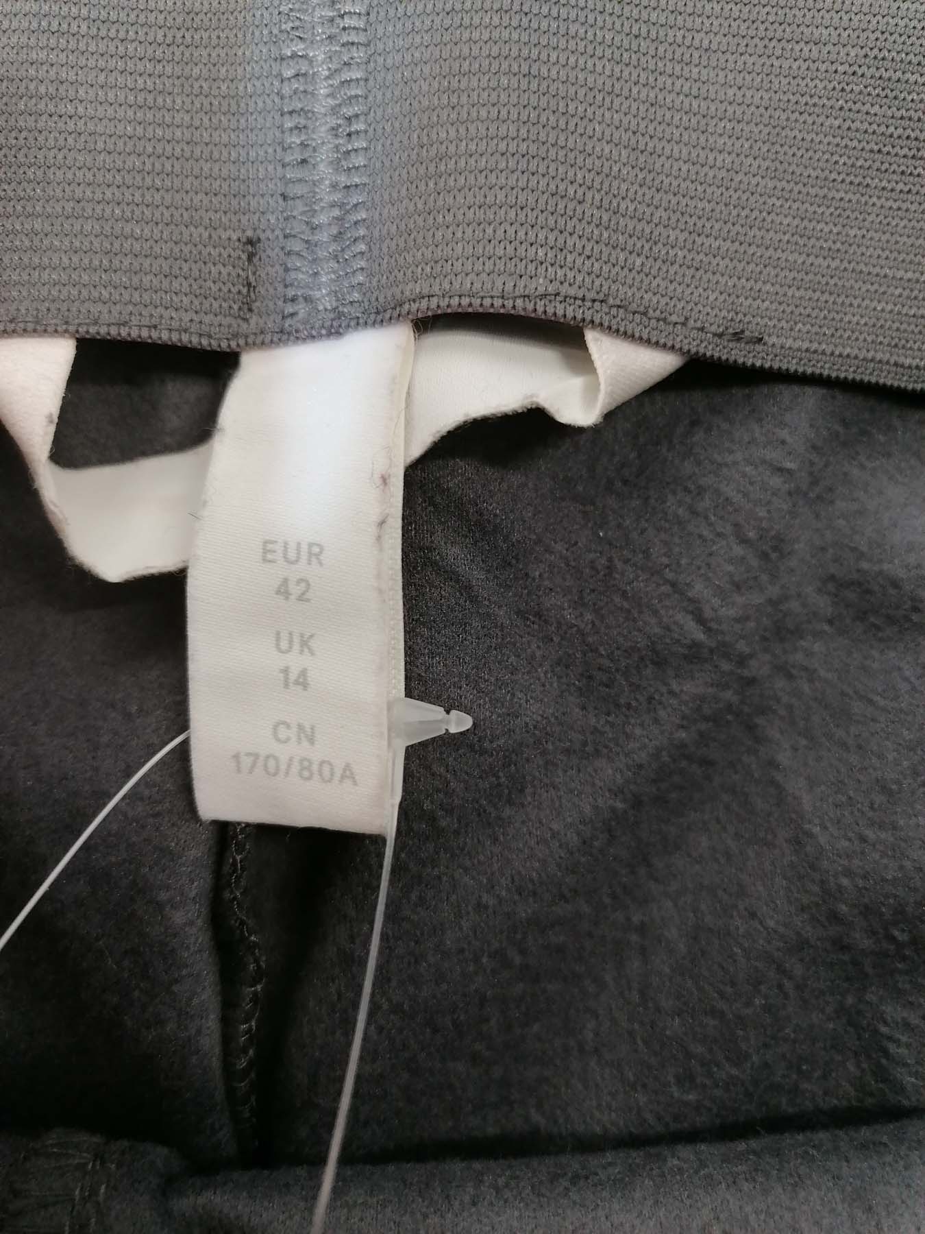 Pantaloni H&M Femei - L