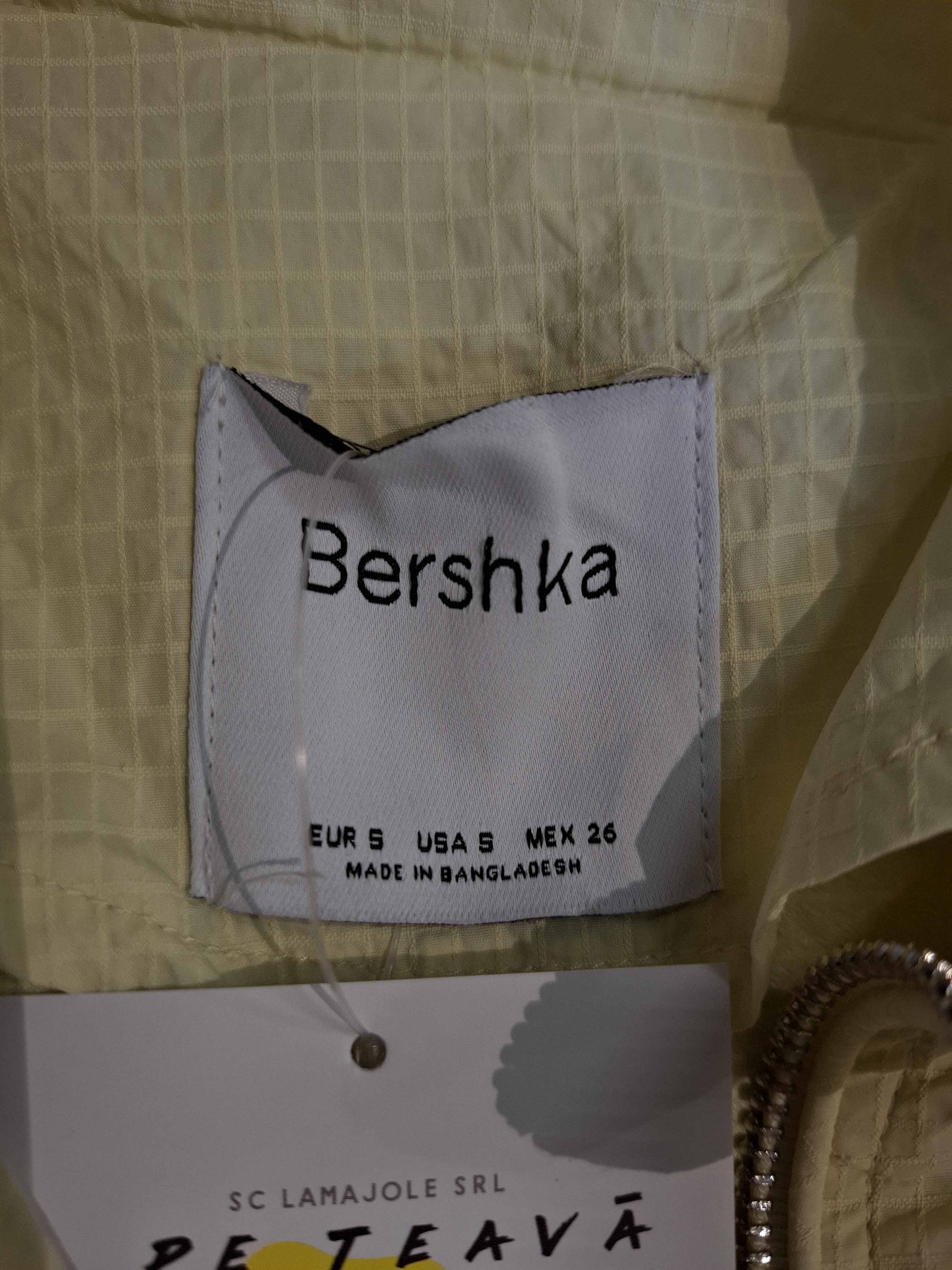 Jacheta Bershka Femei - S
